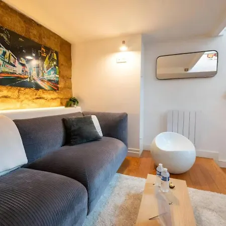 Cozy Artist Loft Parigi